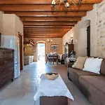 With 2 Bedroom Сasa de vacaciones *