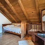 Сasa de vacaciones With 2 Bedroom Postira